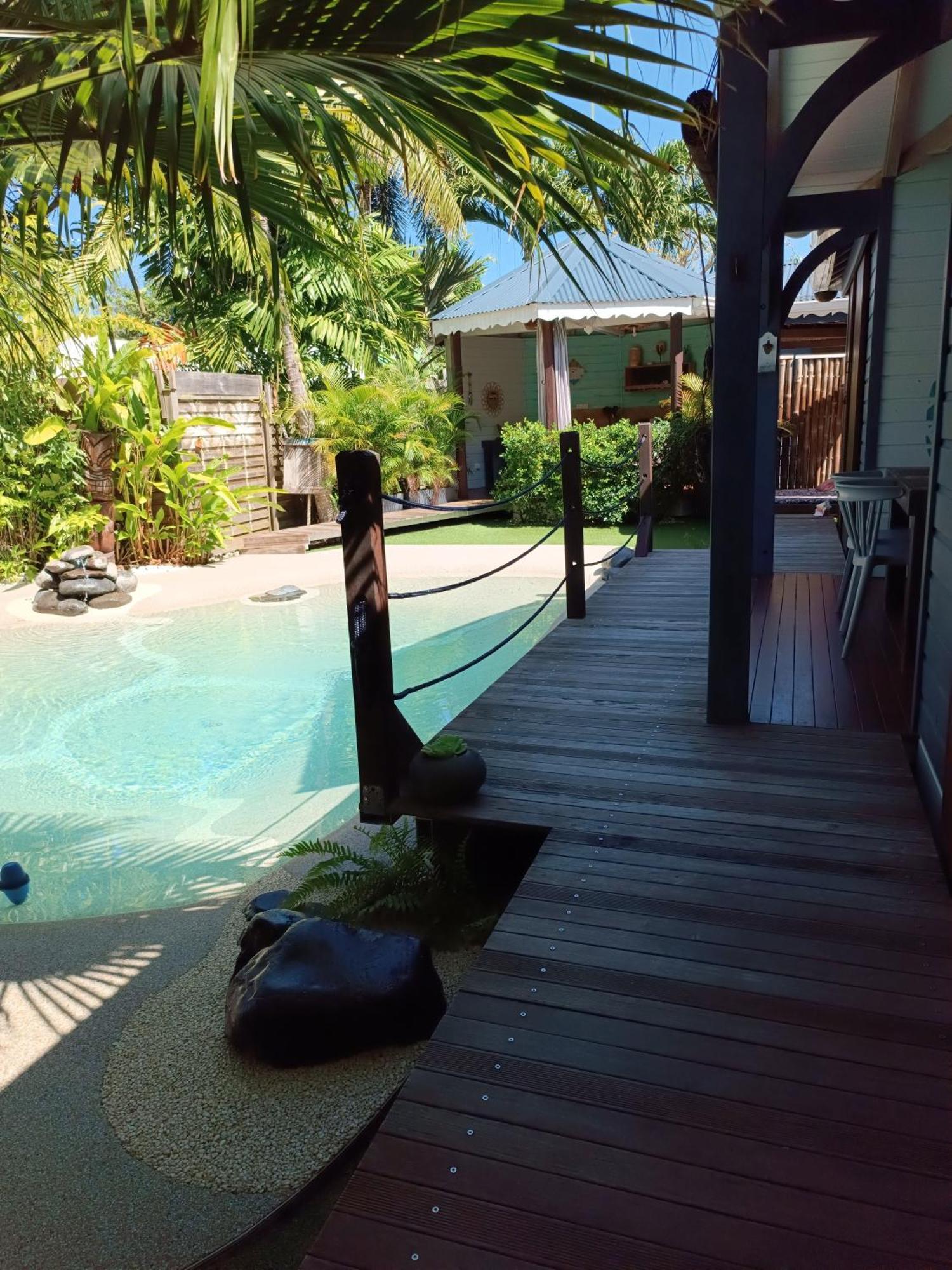 Tiki Paradise Lodge Fwi Sainte-Anne  Extérieur photo